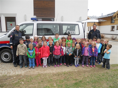Polizeibesuch im Kindergarten 2013 [020].JPG